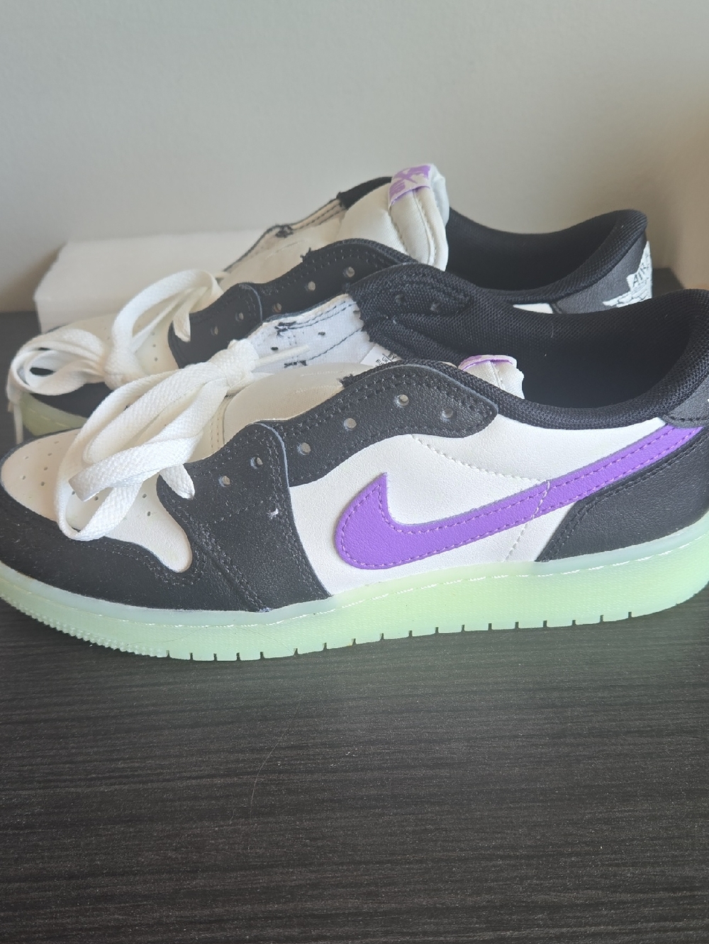 Nike Jordan "Glow In The Dark" Size 6 Youth-7.5 Women NEW